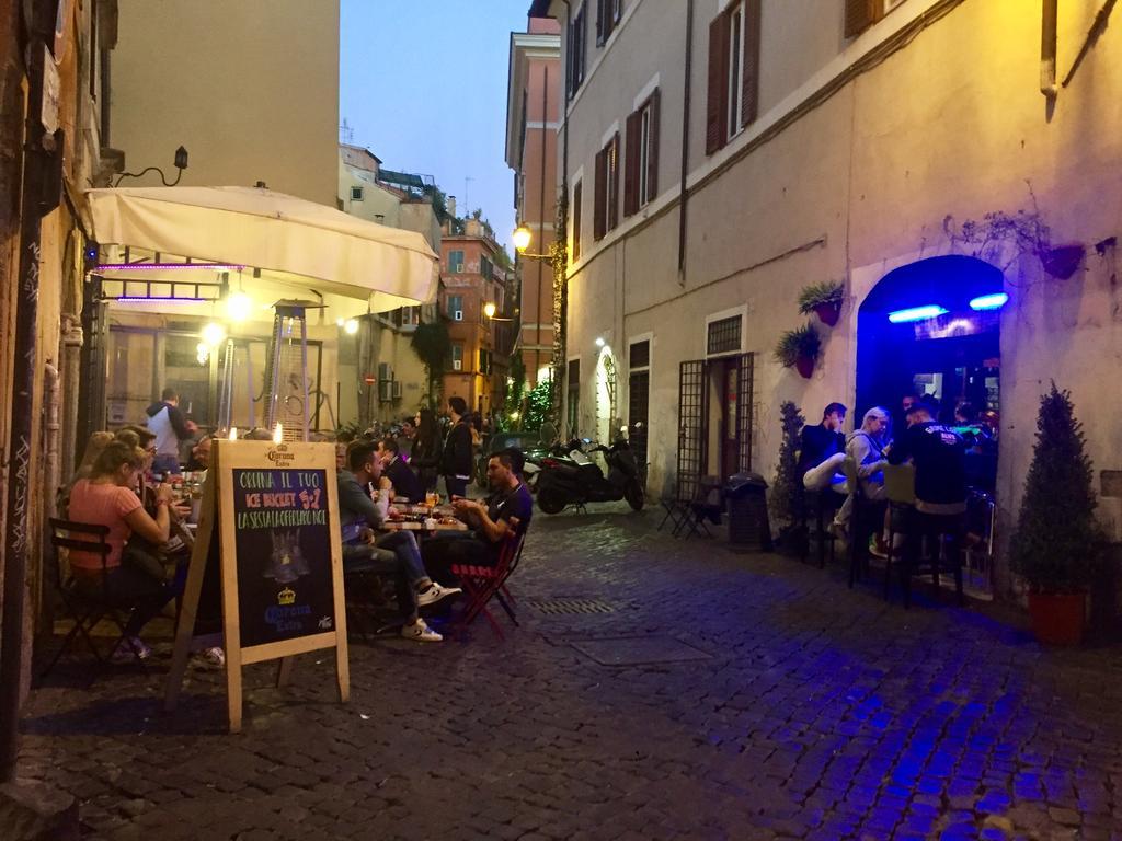 Il Vicolo Di Trastevere Рим Екстер'єр фото